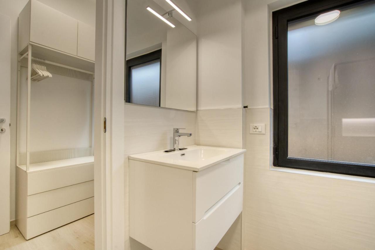 Suzzani 273 Appartamento *